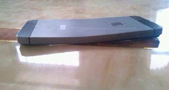 iPhone 5s và iPhone 5 dễ bị cong