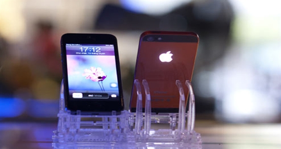 Làm logo iPhone 5 phát sáng như logo MacBook