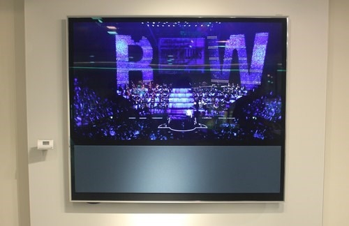 Ngắm tivi BeoVision 11 giá 365 triệu đồng