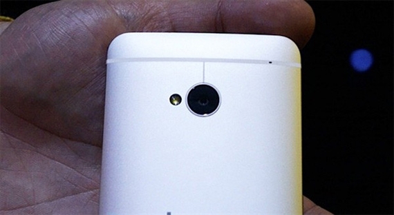 Siêu phẩm HTC One mở đầu cạnh tranh