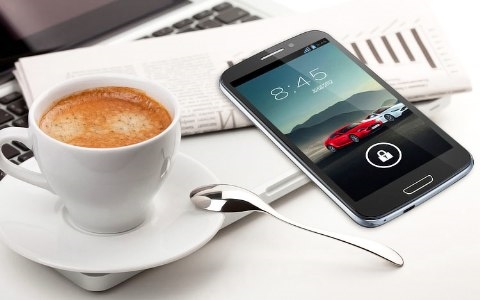 Revo Max mở đầu phablet giá rẻ Việt Nam