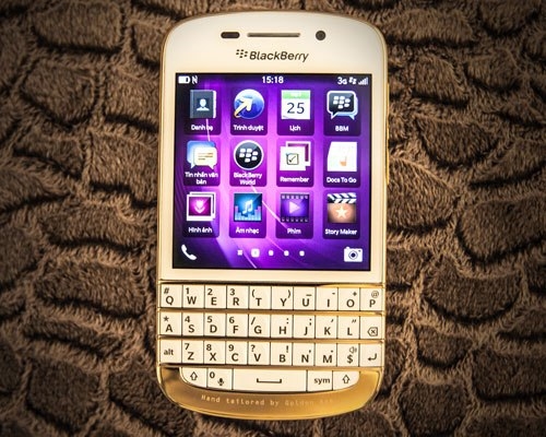 BlackBerry Q10 mạ vàng ở Việt Nam