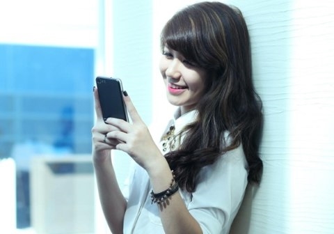Smartphone HD rẻ nhất Việt Nam cháy hàng