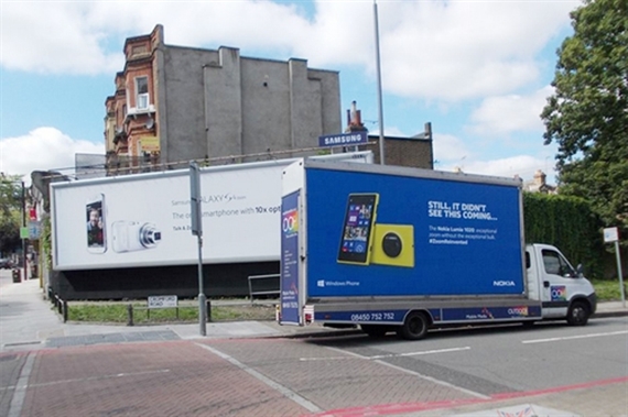 Nokia phá đám quảng cáo của Galaxy S4 Zoom