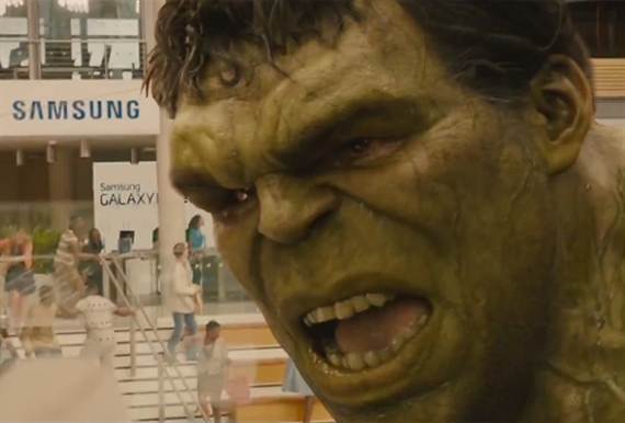 Biệt đội anh hùng Avengers 2 là fan của smartphone?