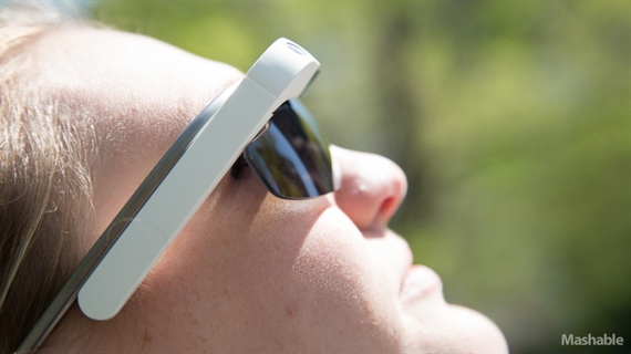Google Glass không còn kén chủ?